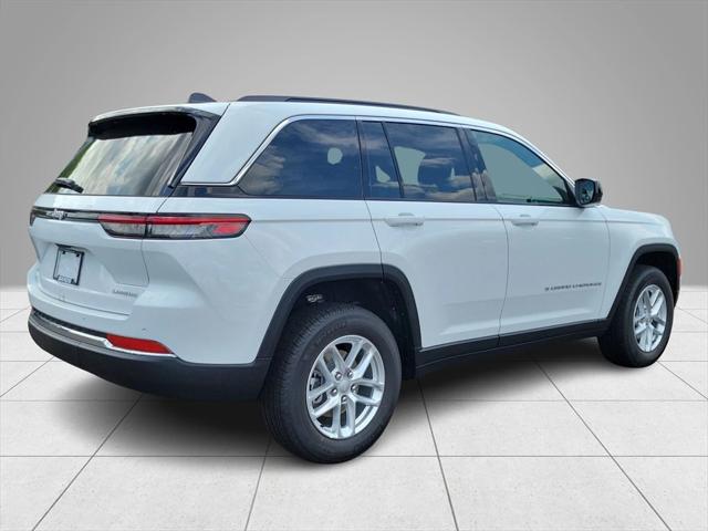 2024 Jeep Grand Cherokee GRAND CHEROKEE LAREDO X 4X4