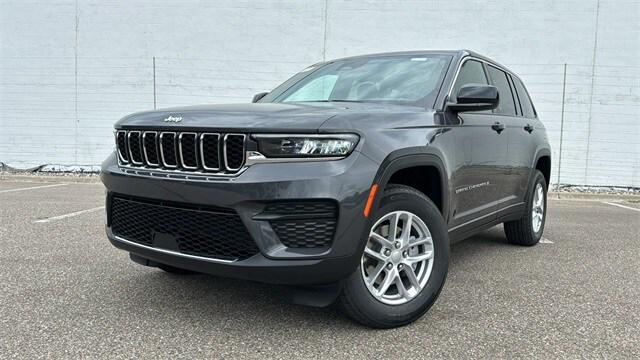 2024 Jeep Grand Cherokee GRAND CHEROKEE LAREDO X 4X4