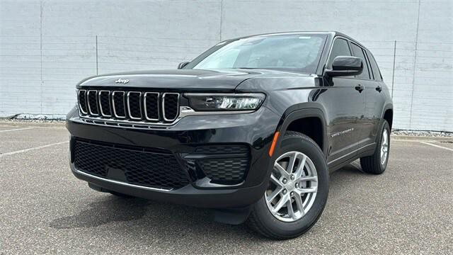 2024 Jeep Grand Cherokee GRAND CHEROKEE LAREDO X 4X4