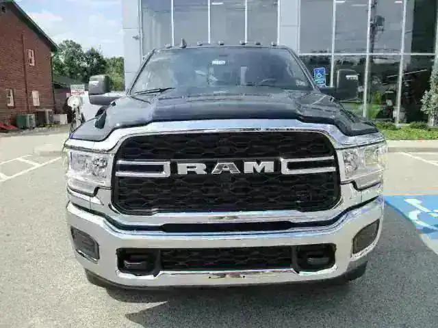 2024 RAM Ram 2500 RAM 2500 TRADESMAN CREW CAB 4X4 8 BOX