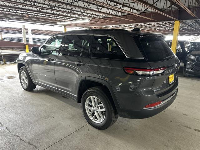 2024 Jeep Grand Cherokee GRAND CHEROKEE LAREDO X 4X2