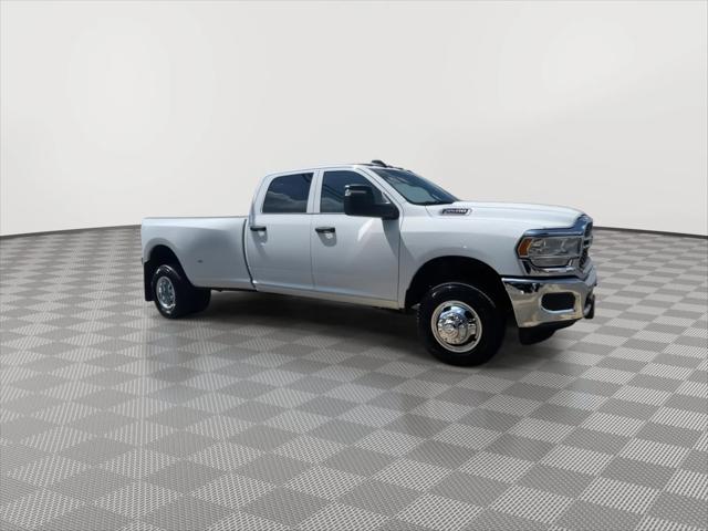 2024 RAM Ram 3500 RAM 3500 TRADESMAN CREW CAB 4X4 8 BOX