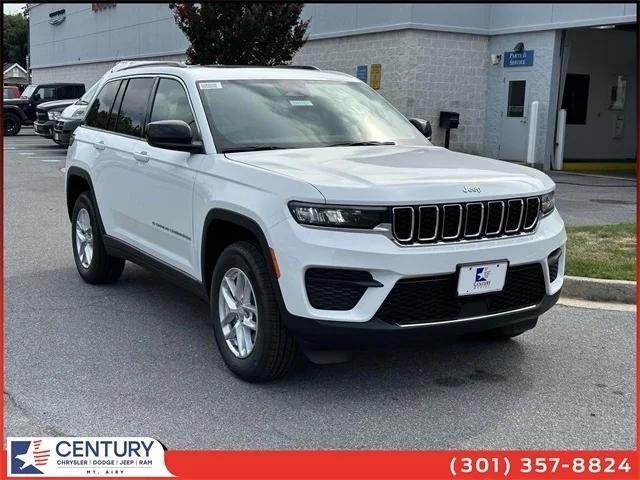 2024 Jeep Grand Cherokee GRAND CHEROKEE LAREDO X 4X4