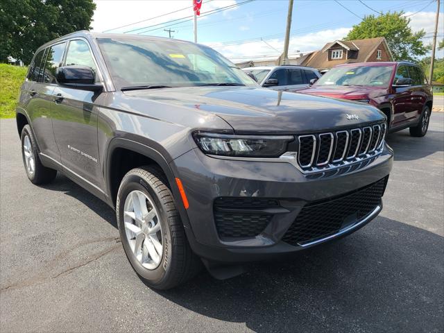 2024 Jeep Grand Cherokee GRAND CHEROKEE LAREDO X 4X4