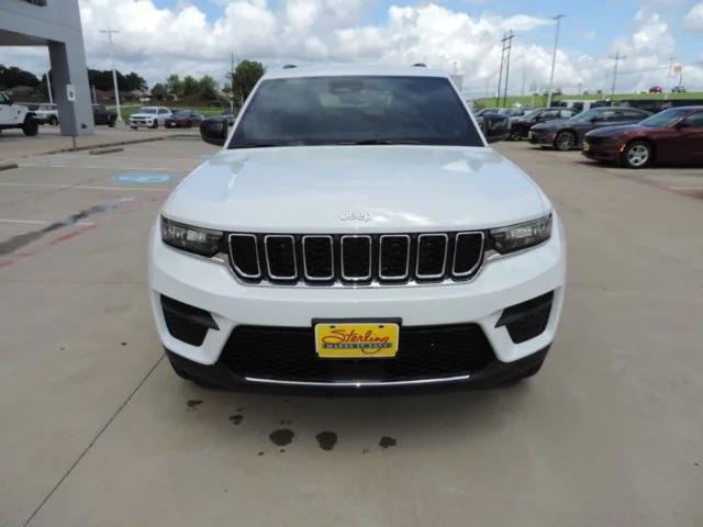 2024 Jeep Grand Cherokee GRAND CHEROKEE LAREDO X 4X4