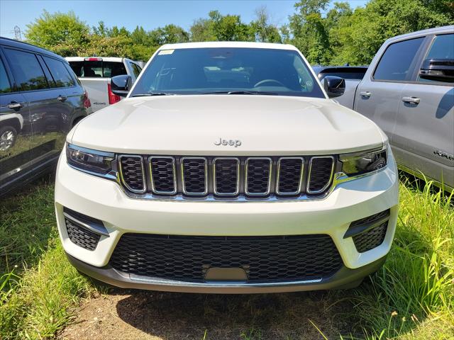 2024 Jeep Grand Cherokee GRAND CHEROKEE LAREDO X 4X4