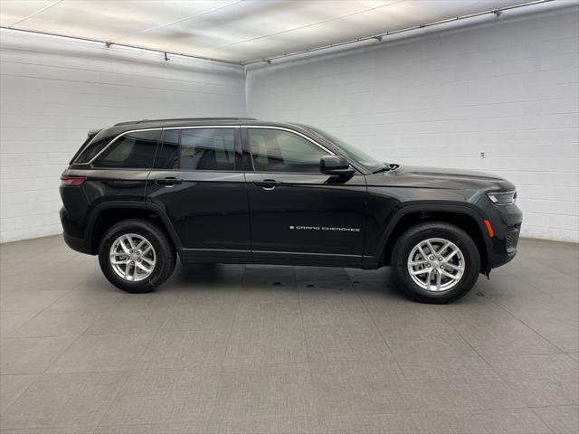 2024 Jeep Grand Cherokee GRAND CHEROKEE LAREDO X 4X4