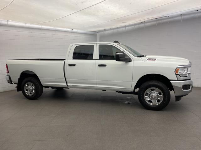 2024 RAM Ram 2500 RAM 2500 TRADESMAN CREW CAB 4X4 8 BOX