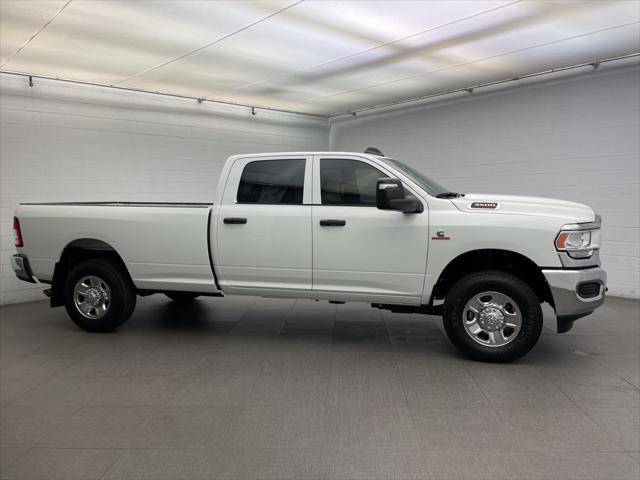 2024 RAM Ram 3500 RAM 3500 TRADESMAN CREW CAB 4X4 8 BOX