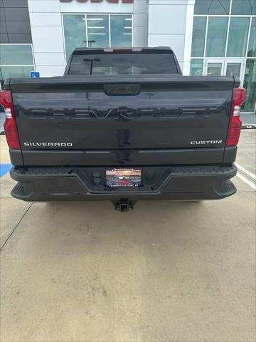 2022 Chevrolet Silverado 1500 4WD Crew Cab Short Bed Custom