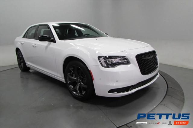 2023 Chrysler 300 Touring