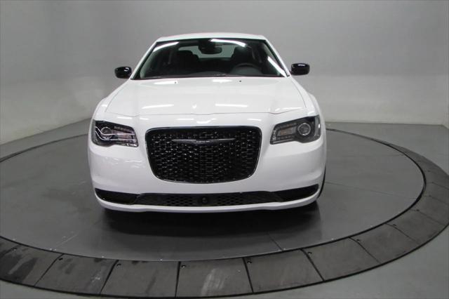 2023 Chrysler 300 Touring