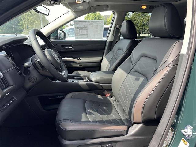 2024 Nissan Pathfinder Platinum 4WD