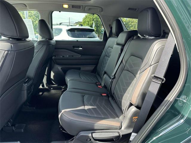 2024 Nissan Pathfinder Platinum 4WD