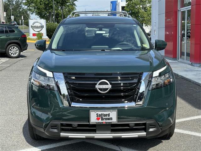 2024 Nissan Pathfinder Platinum 4WD