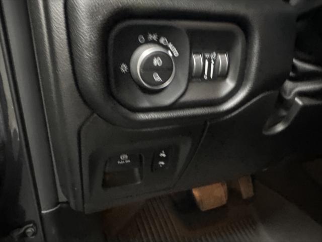 2019 Ram 1500 Big Horn/Lone Star Crew Cab 4x4 57 Box