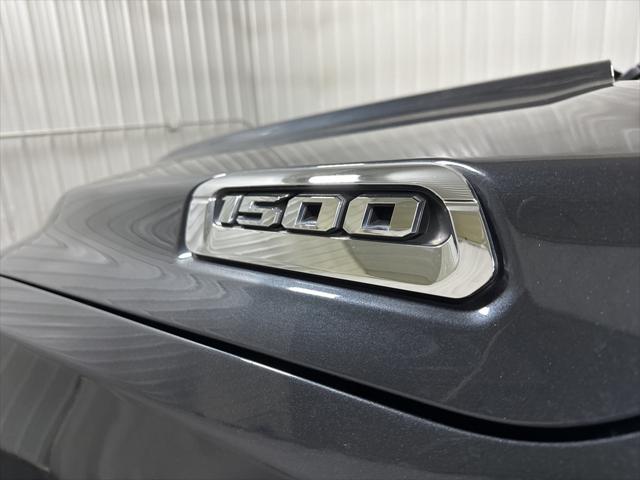 2019 Ram 1500 Big Horn/Lone Star Crew Cab 4x4 57 Box