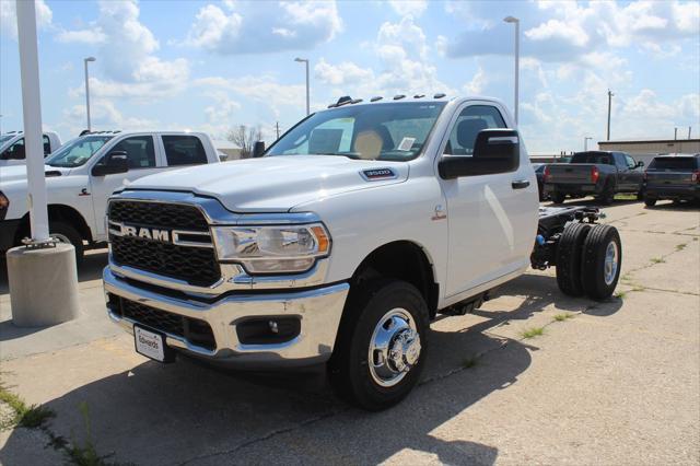 2024 Ram 3500 Tradesman/SLT