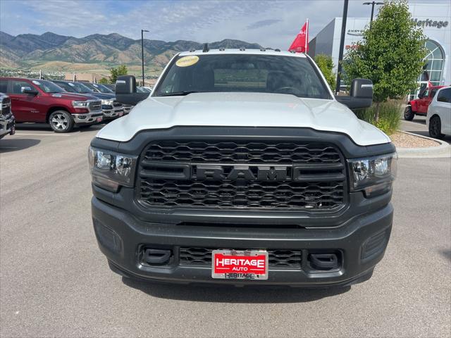 2023 RAM 3500 Tradesman Crew Cab 4x4 8 Box