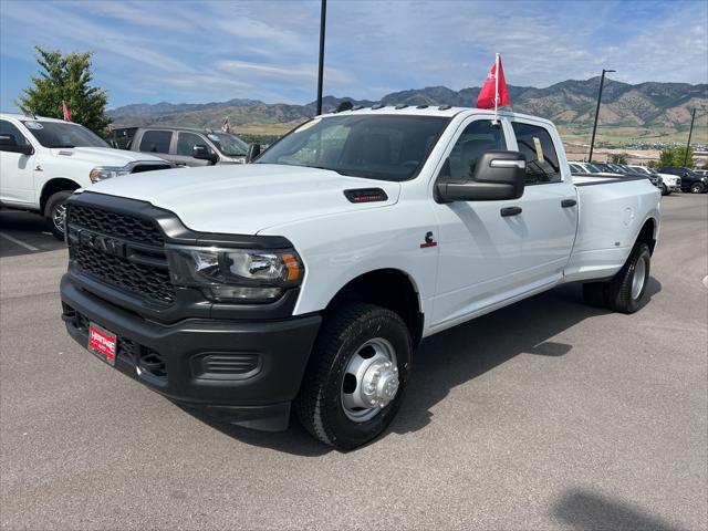 2023 RAM 3500 Tradesman Crew Cab 4x4 8 Box