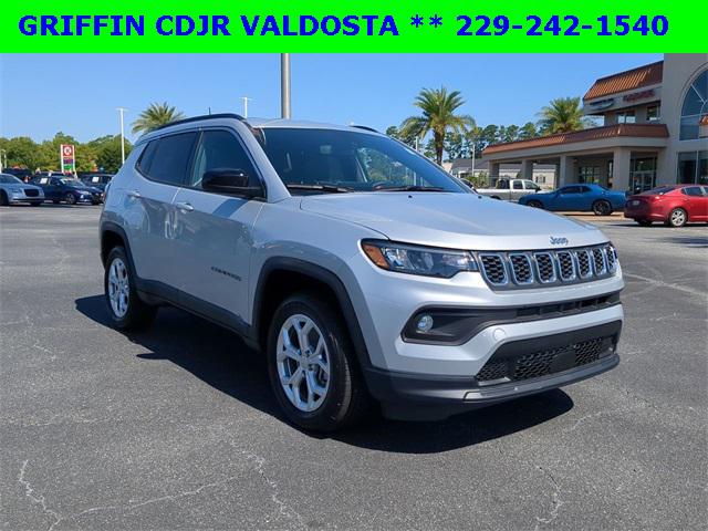 2024 Jeep Compass COMPASS LATITUDE 4X4