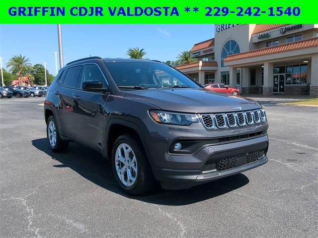 2024 Jeep Compass COMPASS LATITUDE 4X4