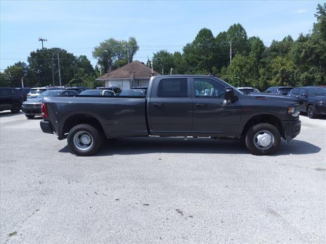 2024 RAM Ram 3500 RAM 3500 TRADESMAN CREW CAB 4X4 8 BOX