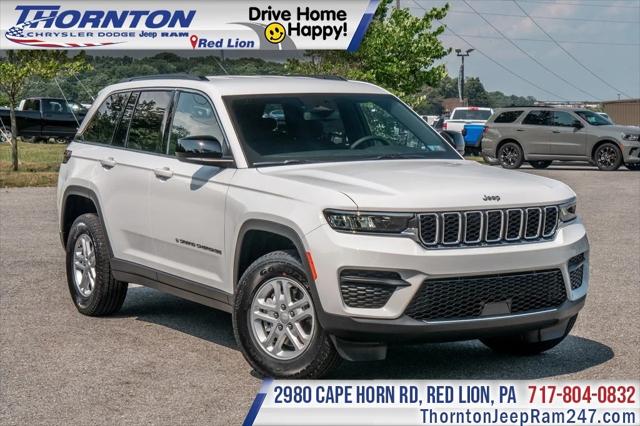 2024 Jeep Grand Cherokee GRAND CHEROKEE LAREDO 4X4