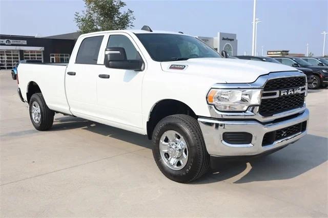 2024 RAM Ram 2500 RAM 2500 TRADESMAN CREW CAB 4X4 8 BOX