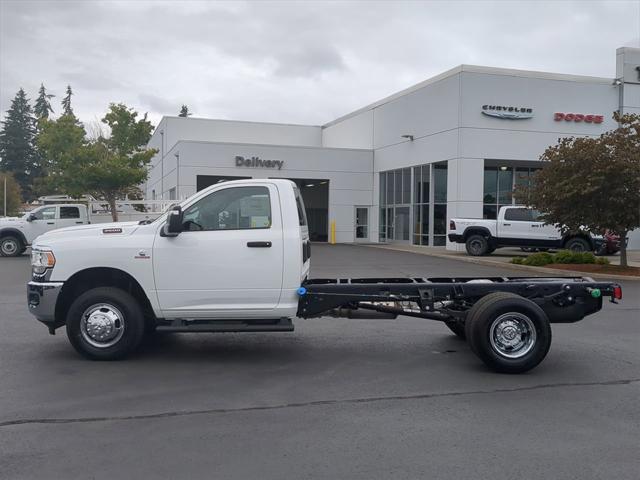 2024 RAM Ram 3500 Chassis Cab RAM 3500 TRADESMAN CHASSIS REGULAR CAB 4X4 84 CA