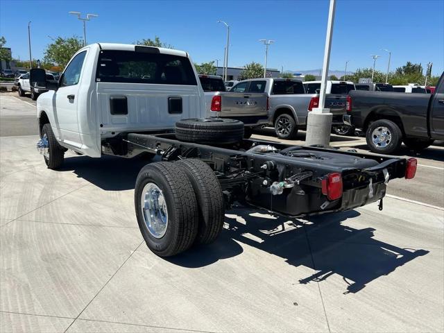 2024 RAM Ram 3500 Chassis Cab RAM 3500 TRADESMAN CHASSIS REGULAR CAB 4X4 84 CA 2024 RAM Ram 3500 Chassis Cab RAM 3500 TRADESMAN CHASSIS REGULAR CAB 4X4 84 CA