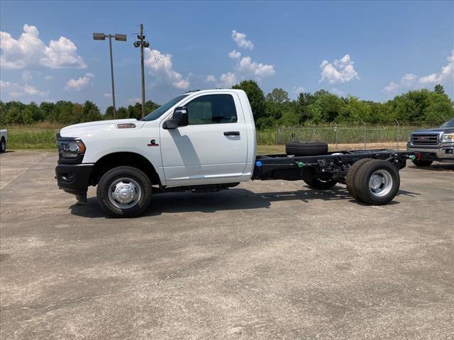 2024 RAM Ram 3500 Chassis Cab RAM 3500 TRADESMAN CHASSIS REGULAR CAB 4X4 84 CA