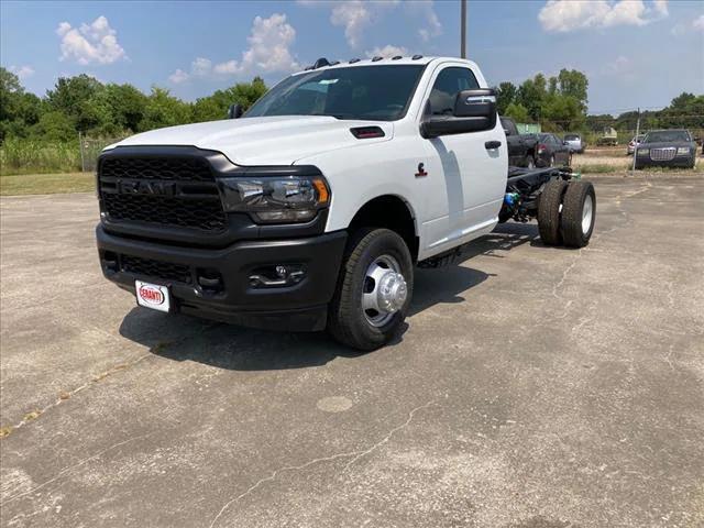 2024 RAM Ram 3500 Chassis Cab RAM 3500 TRADESMAN CHASSIS REGULAR CAB 4X4 84 CA