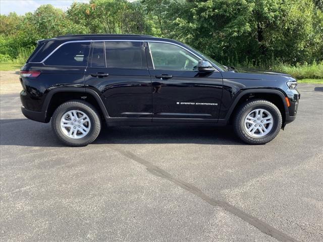 2024 Jeep Grand Cherokee GRAND CHEROKEE LAREDO 4X4