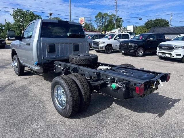 2024 RAM Ram 3500 Chassis Cab RAM 3500 TRADESMAN CHASSIS REGULAR CAB 4X2 60 CA