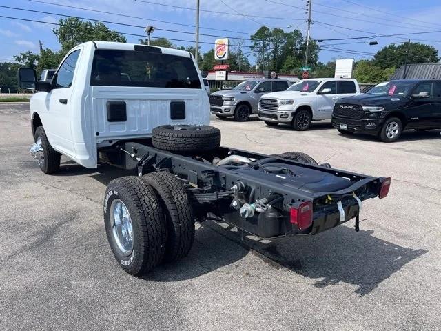 2024 RAM Ram 3500 Chassis Cab RAM 3500 TRADESMAN CHASSIS REGULAR CAB 4X4 60 CA