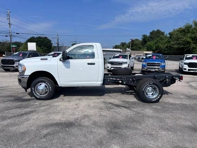 2024 RAM Ram 3500 Chassis Cab RAM 3500 TRADESMAN CHASSIS REGULAR CAB 4X4 60 CA