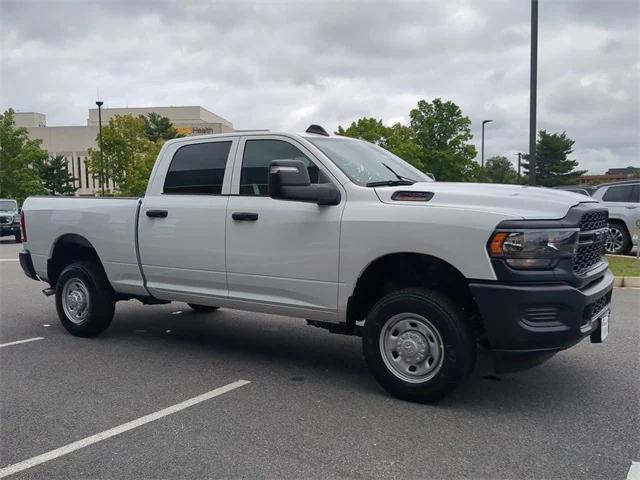 2024 RAM Ram 2500 RAM 2500 TRADESMAN CREW CAB 4X4 64 BOX