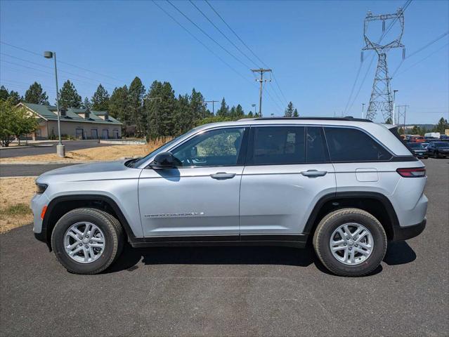 2024 Jeep Grand Cherokee GRAND CHEROKEE LAREDO 4X4