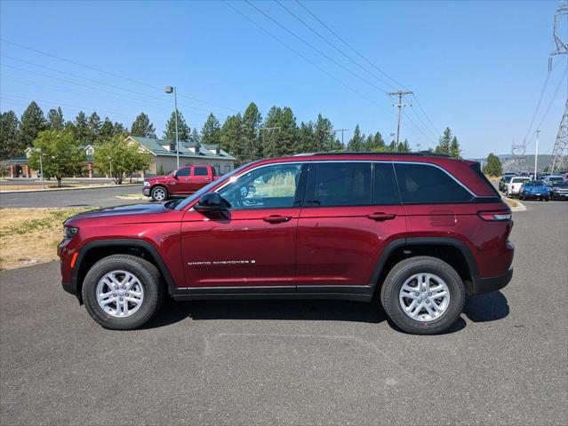 2024 Jeep Grand Cherokee GRAND CHEROKEE LAREDO 4X4