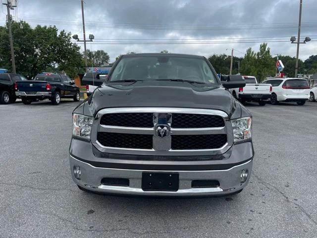 2024 RAM Ram 1500 Classic RAM 1500 CLASSIC TRADESMAN CREW CAB 4X4 64 BOX