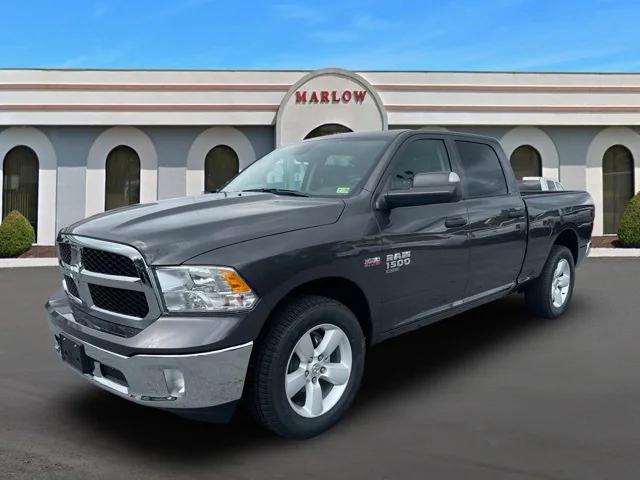 2024 RAM Ram 1500 Classic RAM 1500 CLASSIC TRADESMAN CREW CAB 4X4 64 BOX