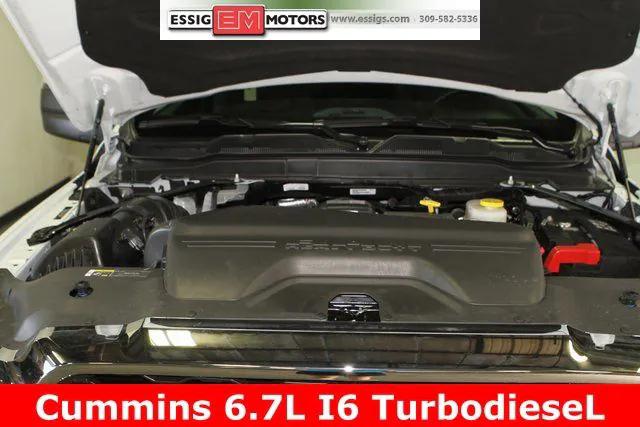 2024 RAM Ram 3500 Chassis Cab RAM 3500 TRADESMAN CHASSIS REGULAR CAB 4X4 84 CA 2024 RAM Ram 3500 Chassis Cab RAM 3500 TRADESMAN CHASSIS REGULAR CAB 4X4 84 CA