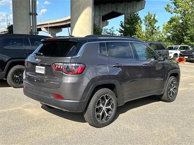 2024 Jeep Compass COMPASS LIMITED 4X4