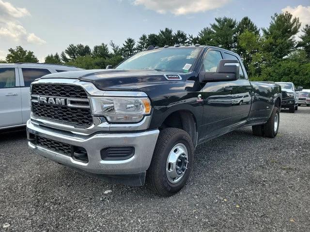 2024 RAM Ram 3500 RAM 3500 TRADESMAN CREW CAB 4X4 8 BOX