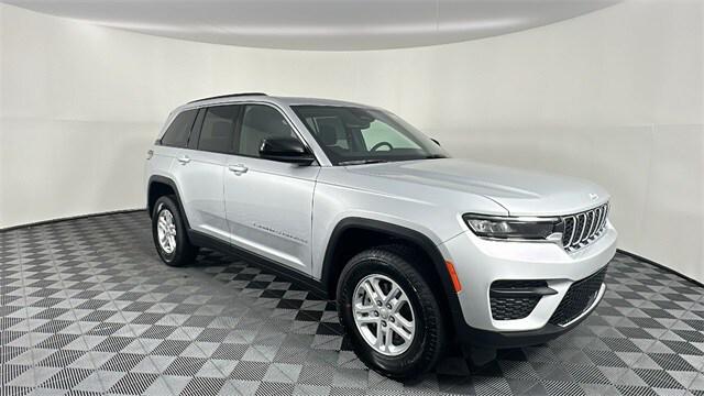 2024 Jeep Grand Cherokee GRAND CHEROKEE LAREDO 4X4