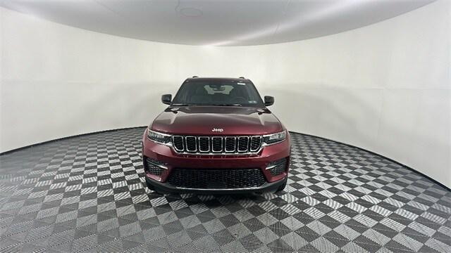 2024 Jeep Grand Cherokee GRAND CHEROKEE LAREDO 4X4