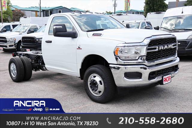 2024 RAM Ram 3500 Chassis Cab RAM 3500 TRADESMAN CHASSIS REGULAR CAB 4X4 60 CA