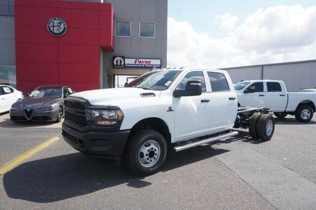 2024 RAM Ram 3500 Chassis Cab RAM 3500 TRADESMAN CREW CAB CHASSIS 4X4 60 CA