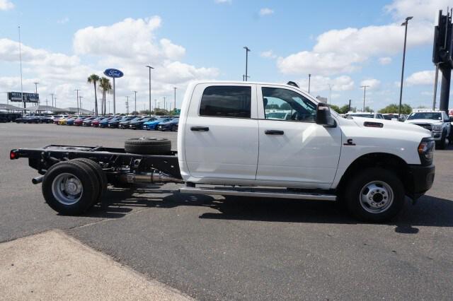 2024 RAM Ram 3500 Chassis Cab RAM 3500 TRADESMAN CREW CAB CHASSIS 4X4 60 CA